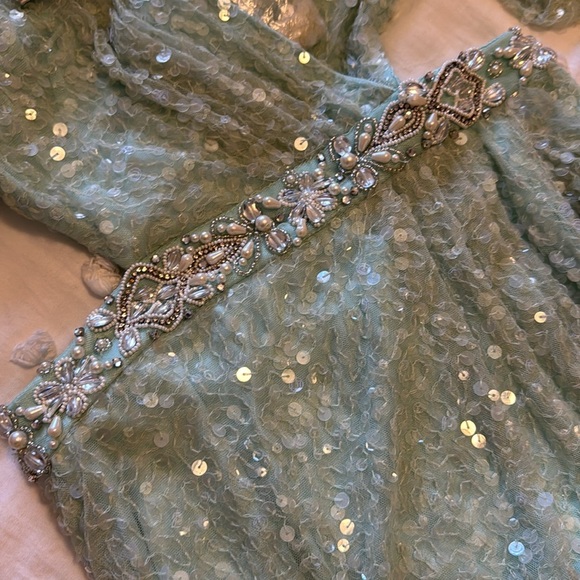 NWT Mac Duggal 5745 Sequined Faux Wrap Cut Out Puff Sleeve Gown Size 4 - Picture 9 of 14